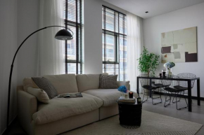 Luxury 1Br apartment, Canal view
